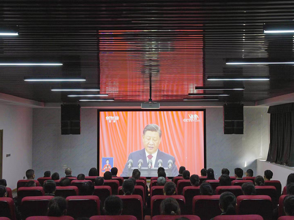 51d0d8cd40bfaa53c16cb617a281315